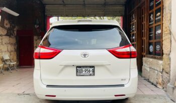 
									Toyota SIENNA XLE 2019 completo								